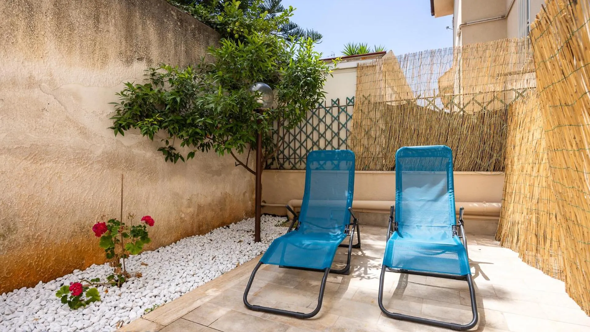La Dimora Del Mare By Domus Sicily Apartment Mondello 0*,  Italy